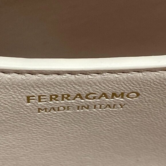 Auth Salvatore Ferragamo Gancini 21A210 Light Pink Leather - Handbag - Picture 16 of 16